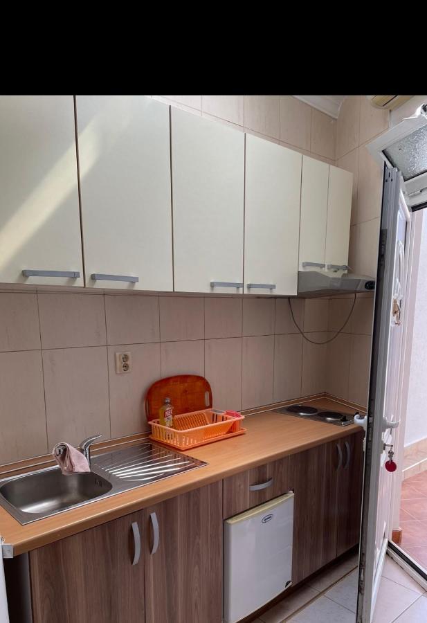 Apartments Sveti Stefan-Marko Екстер'єр фото